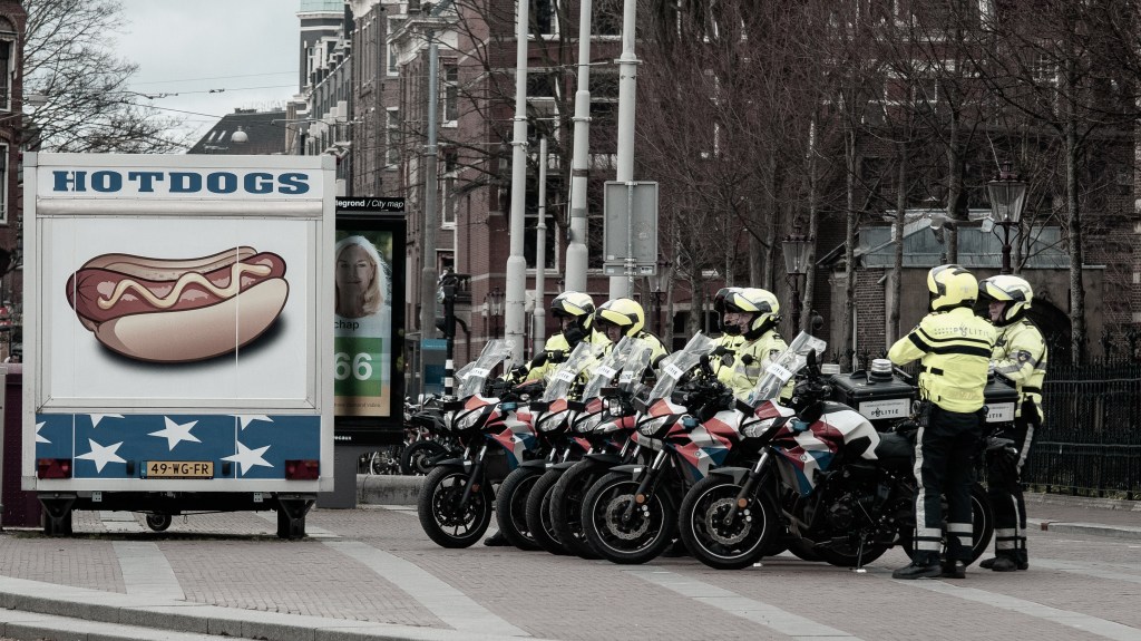 Er is één persoon in Amsterdam die het demonstratierecht kan herstellen…